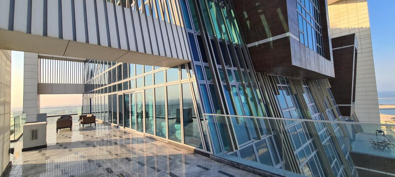 Waterfront Hotel Apartment Lusail Buitenkant foto The 360° Sky Lounge